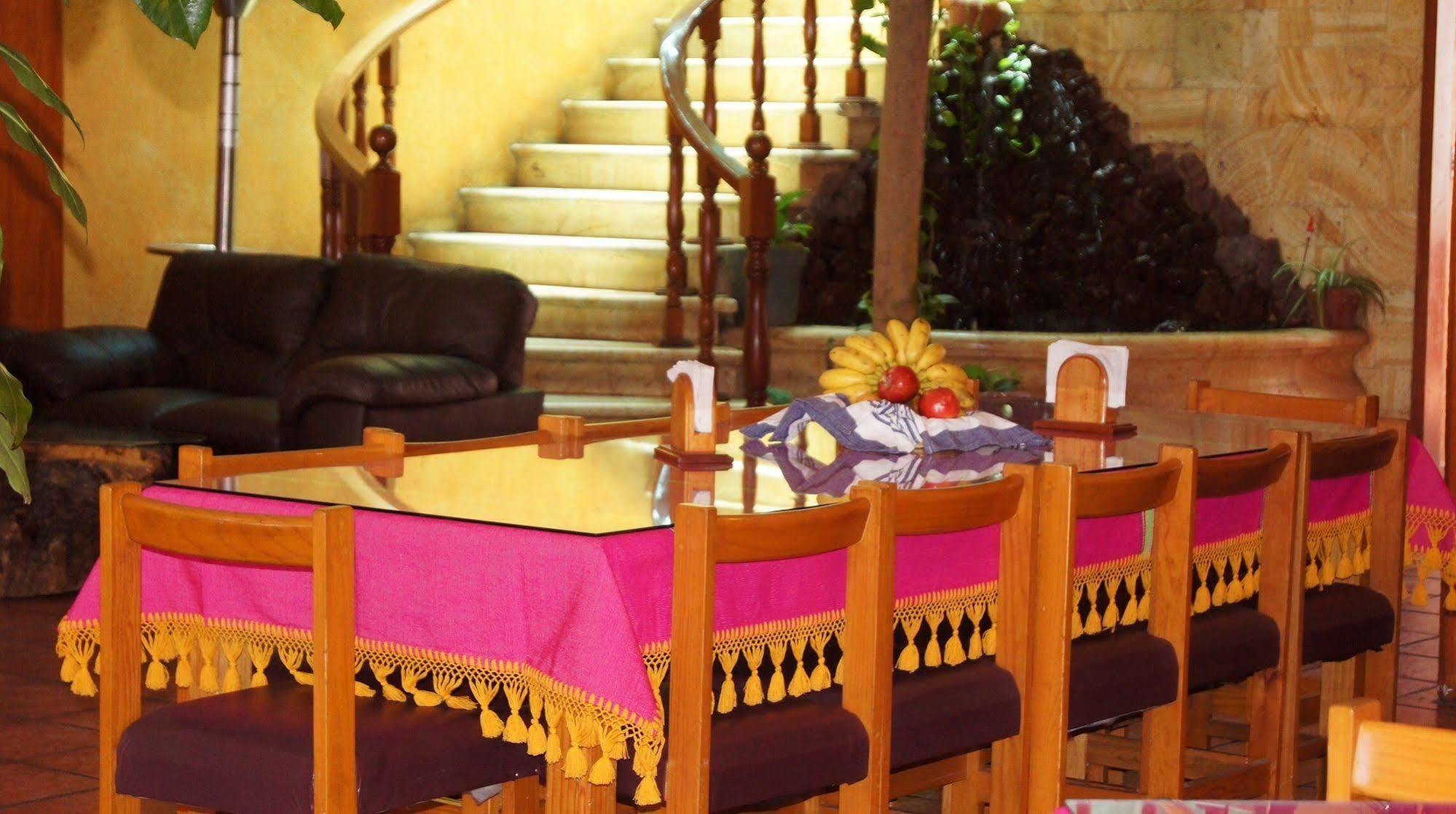 Oyo Hotel Mi Casa, Oaxaca Centro 外观 照片